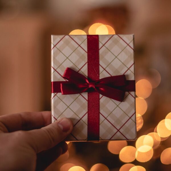 10 Tips for Stress-Free Holiday Gift Giving